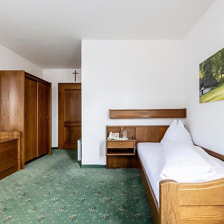 Genussgasthof & Hotel Beim Krutzler Heiligenbrunn ภายนอก รูปภาพ