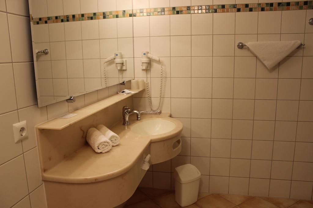Genussgasthof & Hotel Beim Krutzler Heiligenbrunn ห้อง รูปภาพ