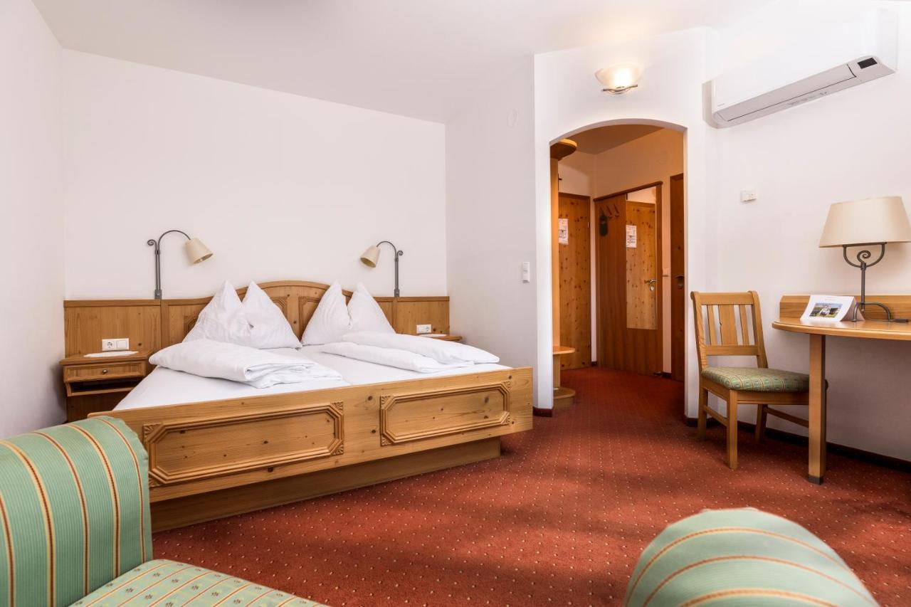Genussgasthof & Hotel Beim Krutzler Heiligenbrunn ภายนอก รูปภาพ