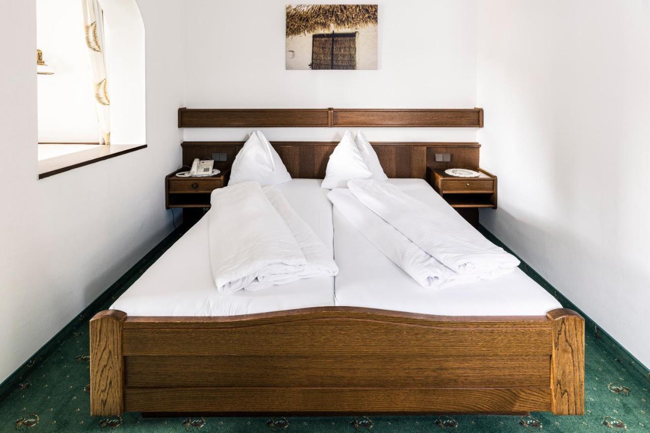Genussgasthof & Hotel Beim Krutzler Heiligenbrunn ภายนอก รูปภาพ